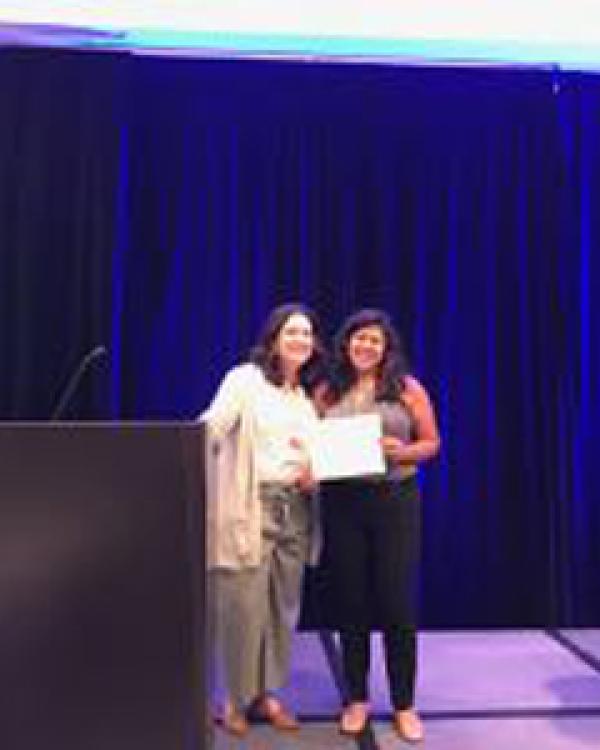 Ana Romero receives the NLPA stuent award 2019
